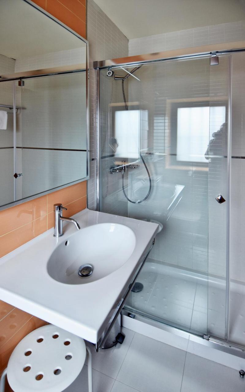 Apartamentos Maria Luisa Burgo Exteriér fotografie